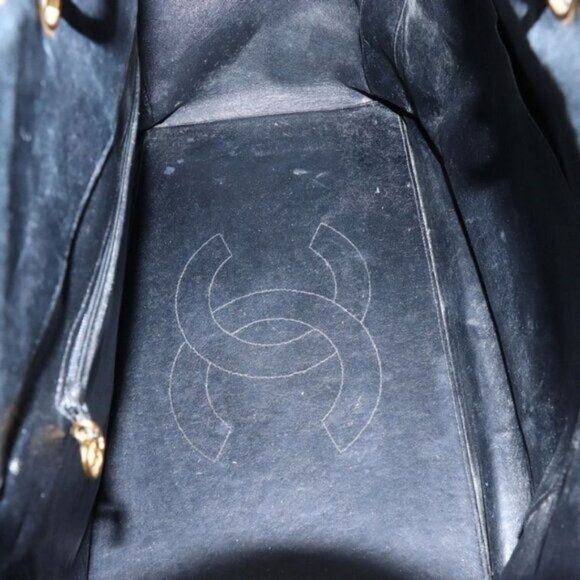 Authentic CHANEL XL Patent Shopping Tote Quilted Chain Shoulder Bag Gold Purse - Picture 11 of 11